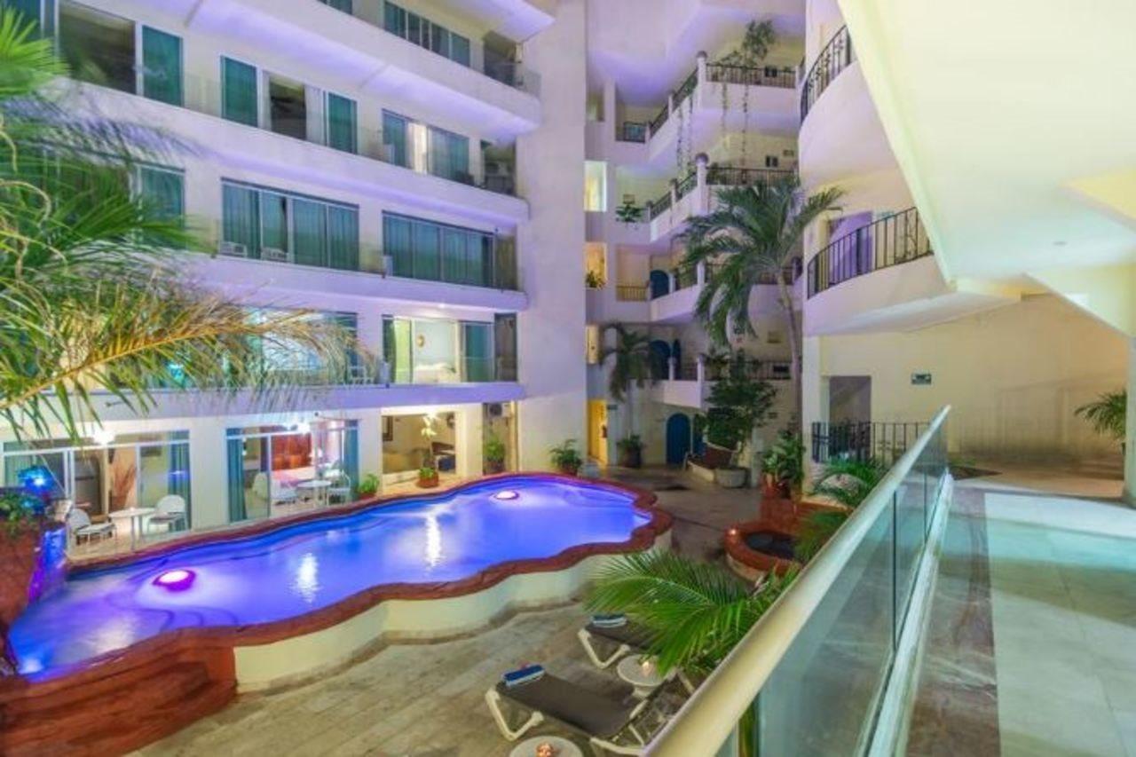 Blue Chairs Beachfront Resort Puerto Vallarta - Adults Only ภายนอก รูปภาพ