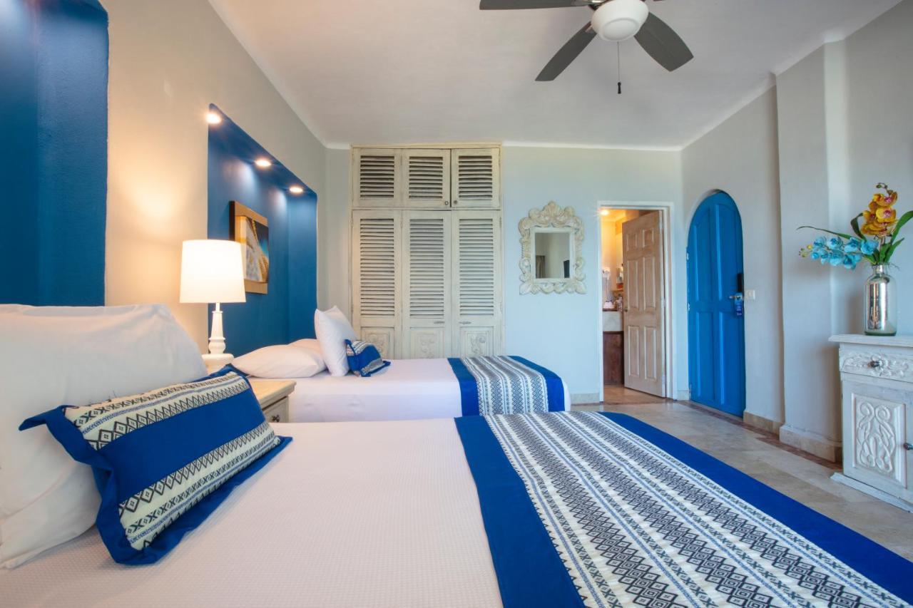 Blue Chairs Beachfront Resort Puerto Vallarta - Adults Only ภายนอก รูปภาพ