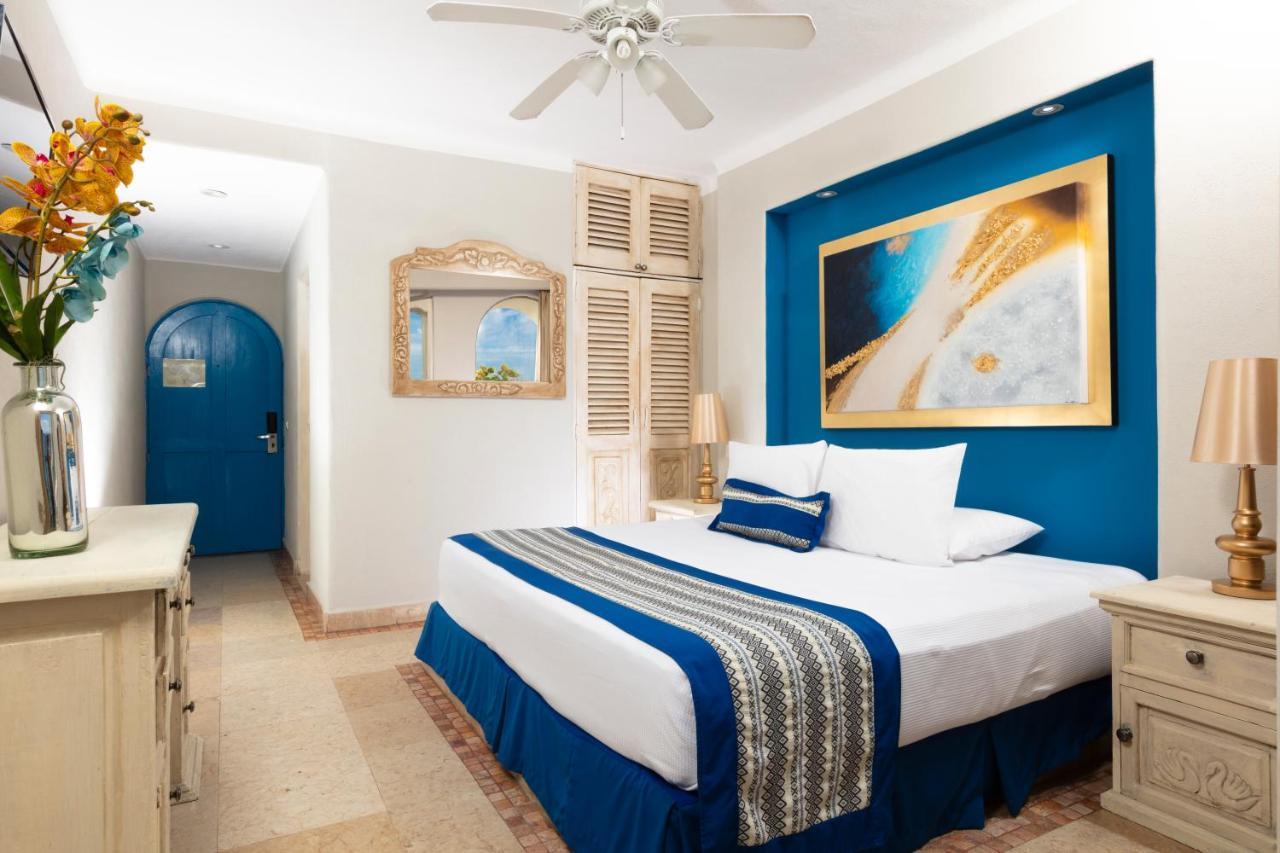 Blue Chairs Beachfront Resort Puerto Vallarta - Adults Only ภายนอก รูปภาพ