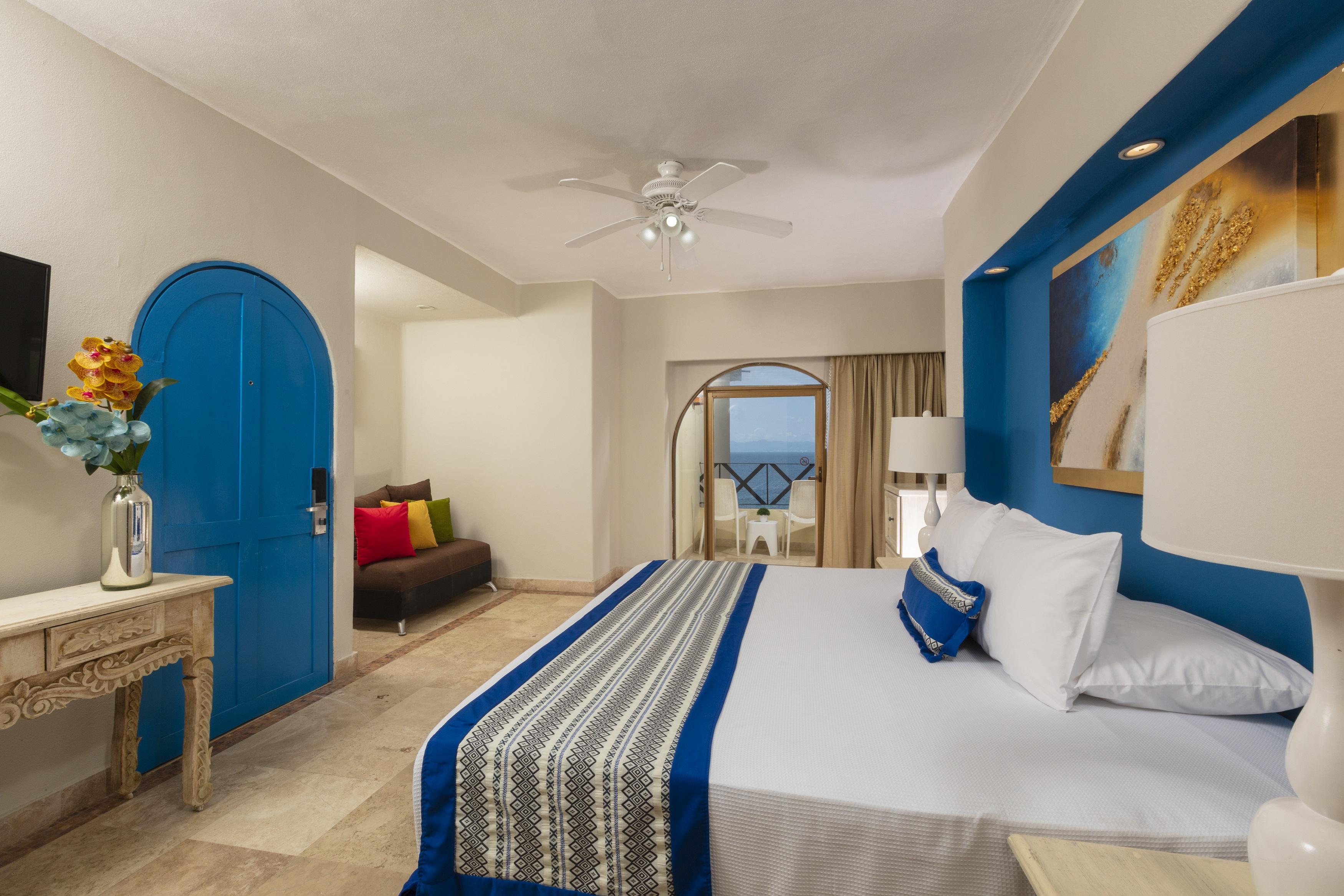 Blue Chairs Beachfront Resort Puerto Vallarta - Adults Only ภายนอก รูปภาพ