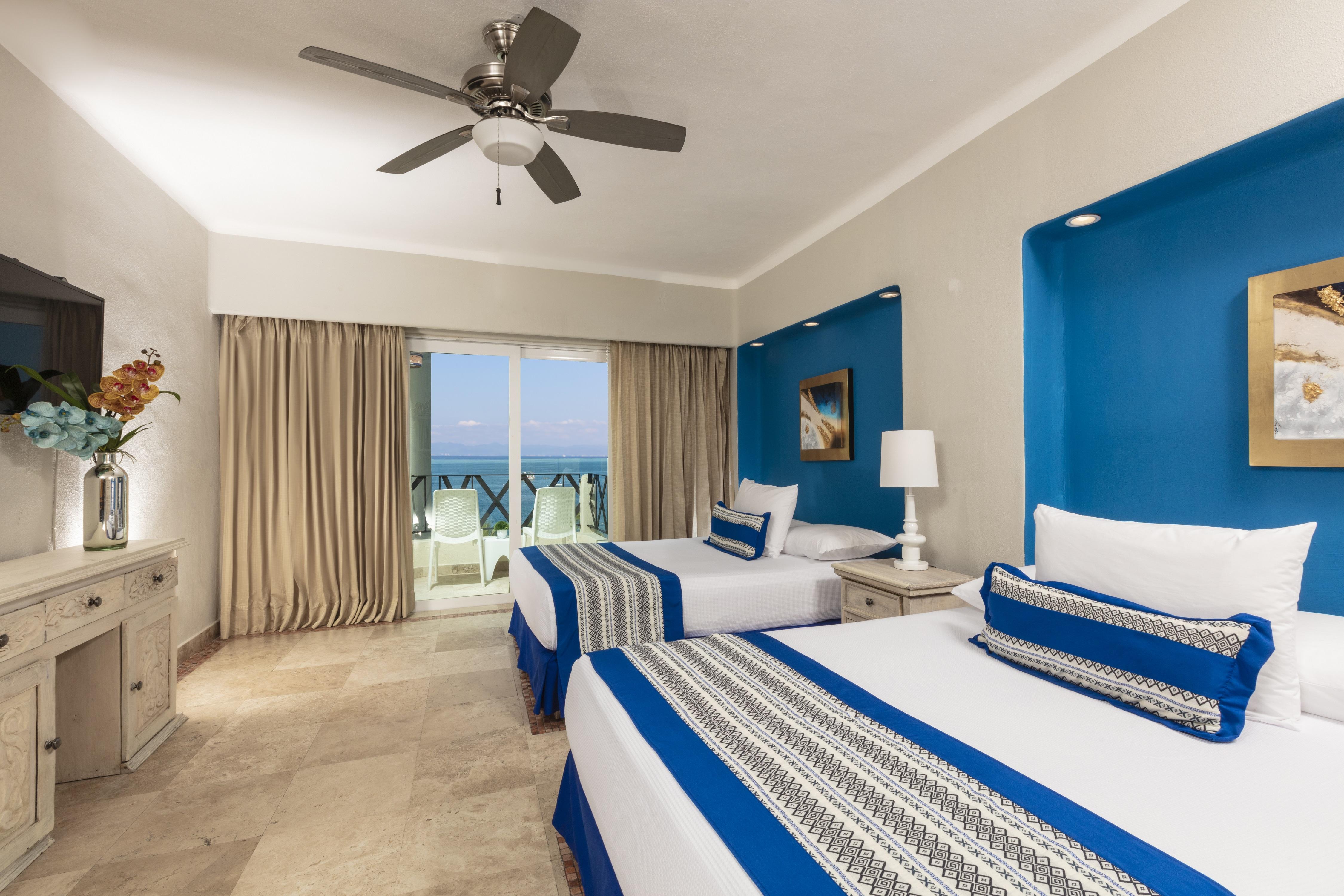 Blue Chairs Beachfront Resort Puerto Vallarta - Adults Only ภายนอก รูปภาพ