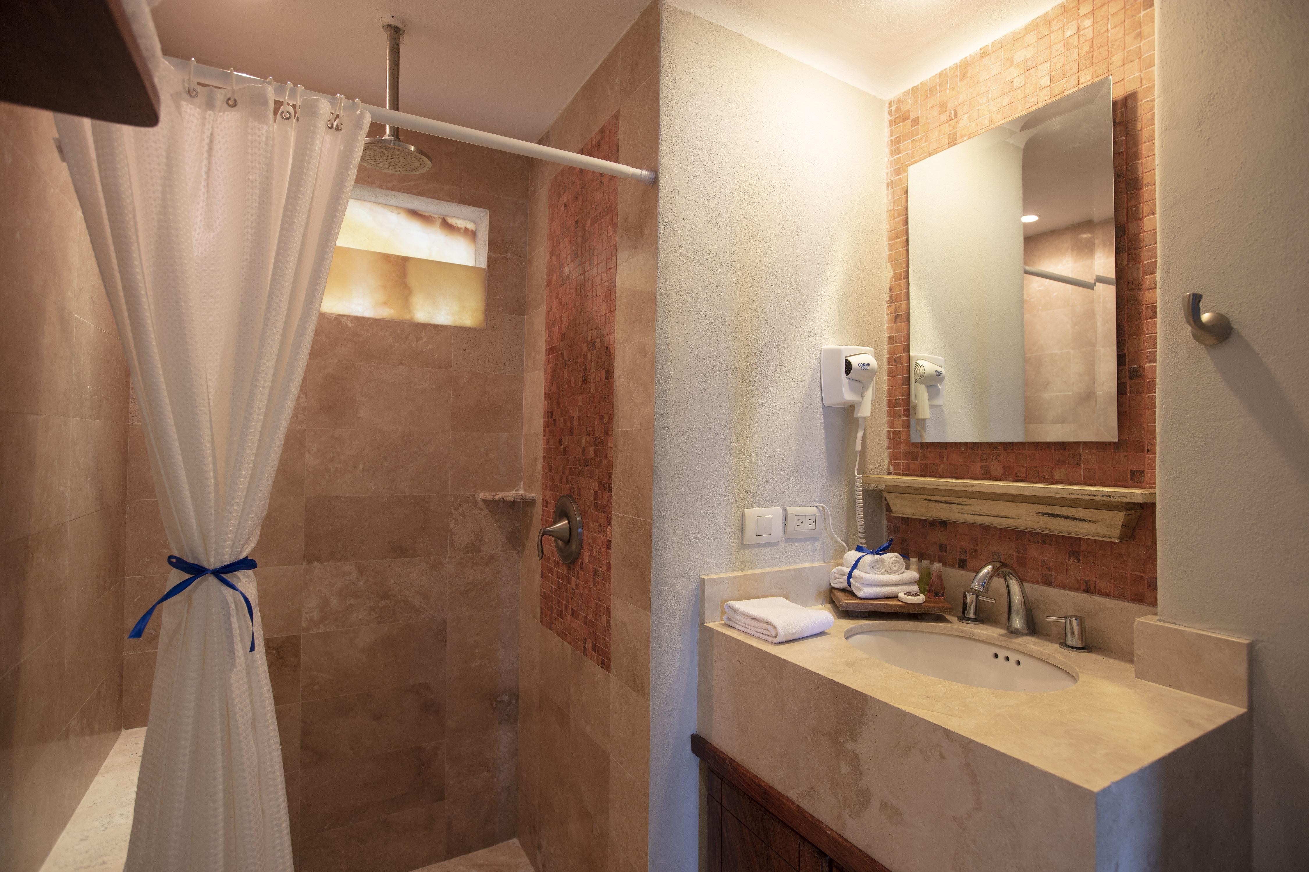 Blue Chairs Beachfront Resort Puerto Vallarta - Adults Only ภายนอก รูปภาพ