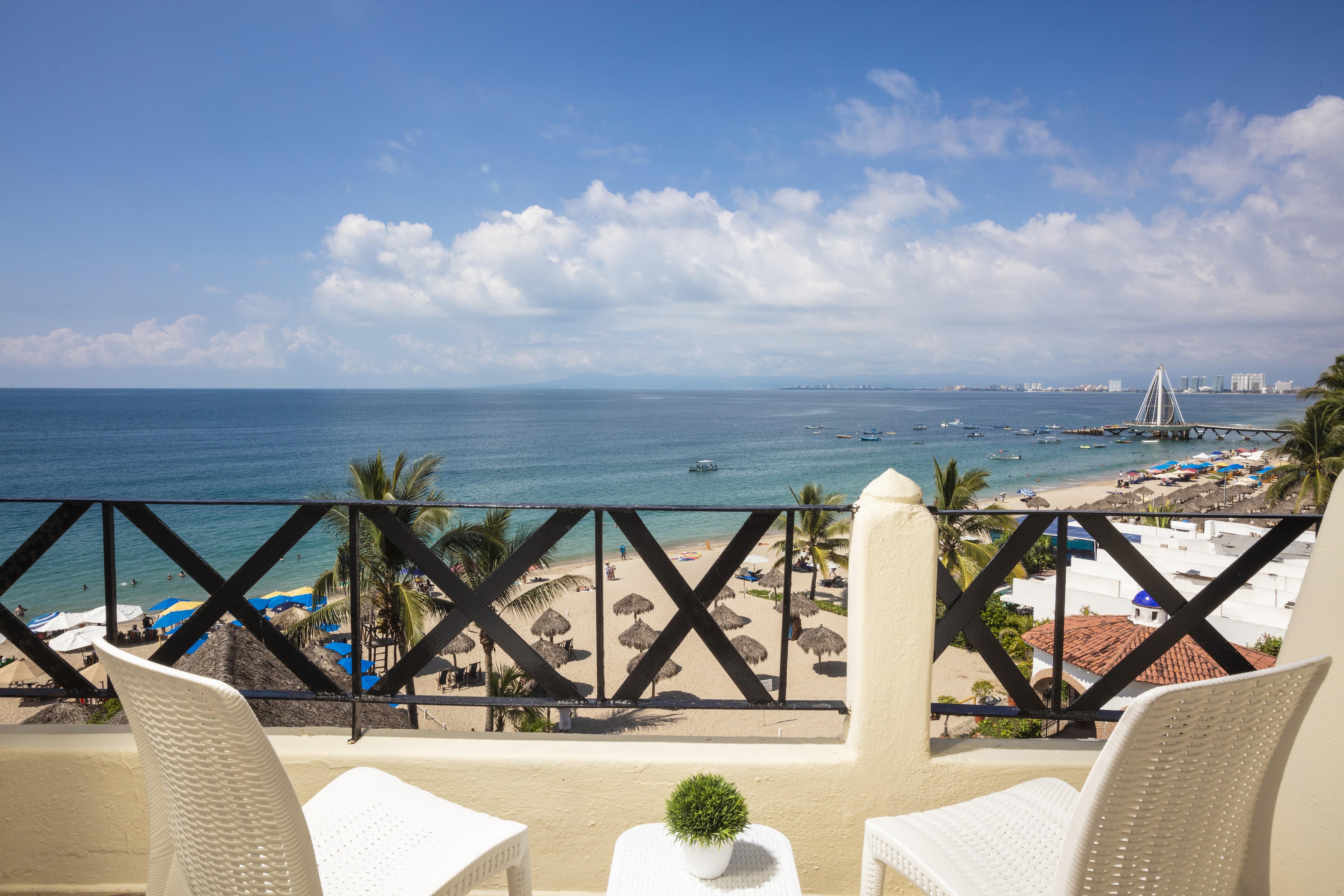 Blue Chairs Beachfront Resort Puerto Vallarta - Adults Only ภายนอก รูปภาพ