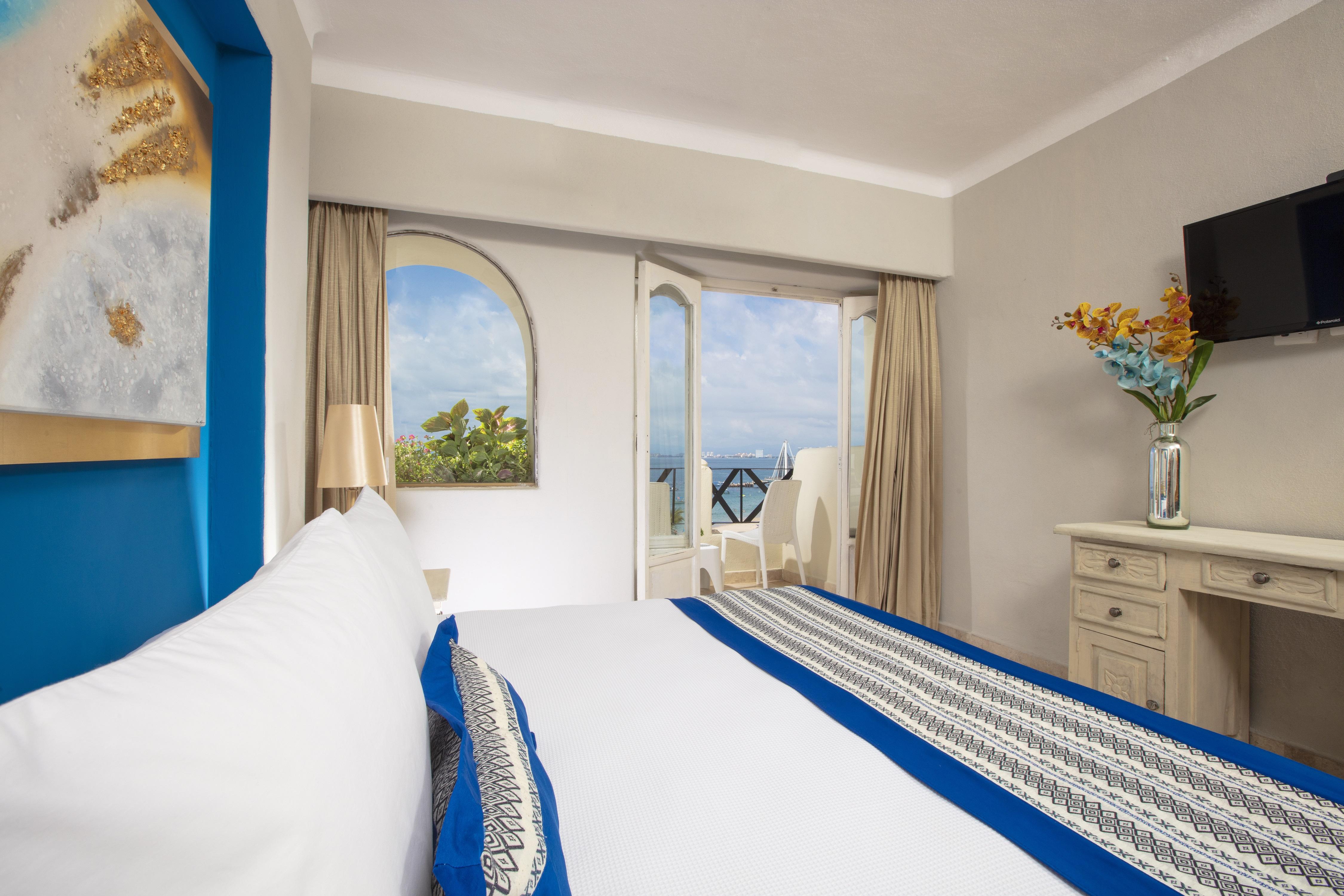 Blue Chairs Beachfront Resort Puerto Vallarta - Adults Only ภายนอก รูปภาพ