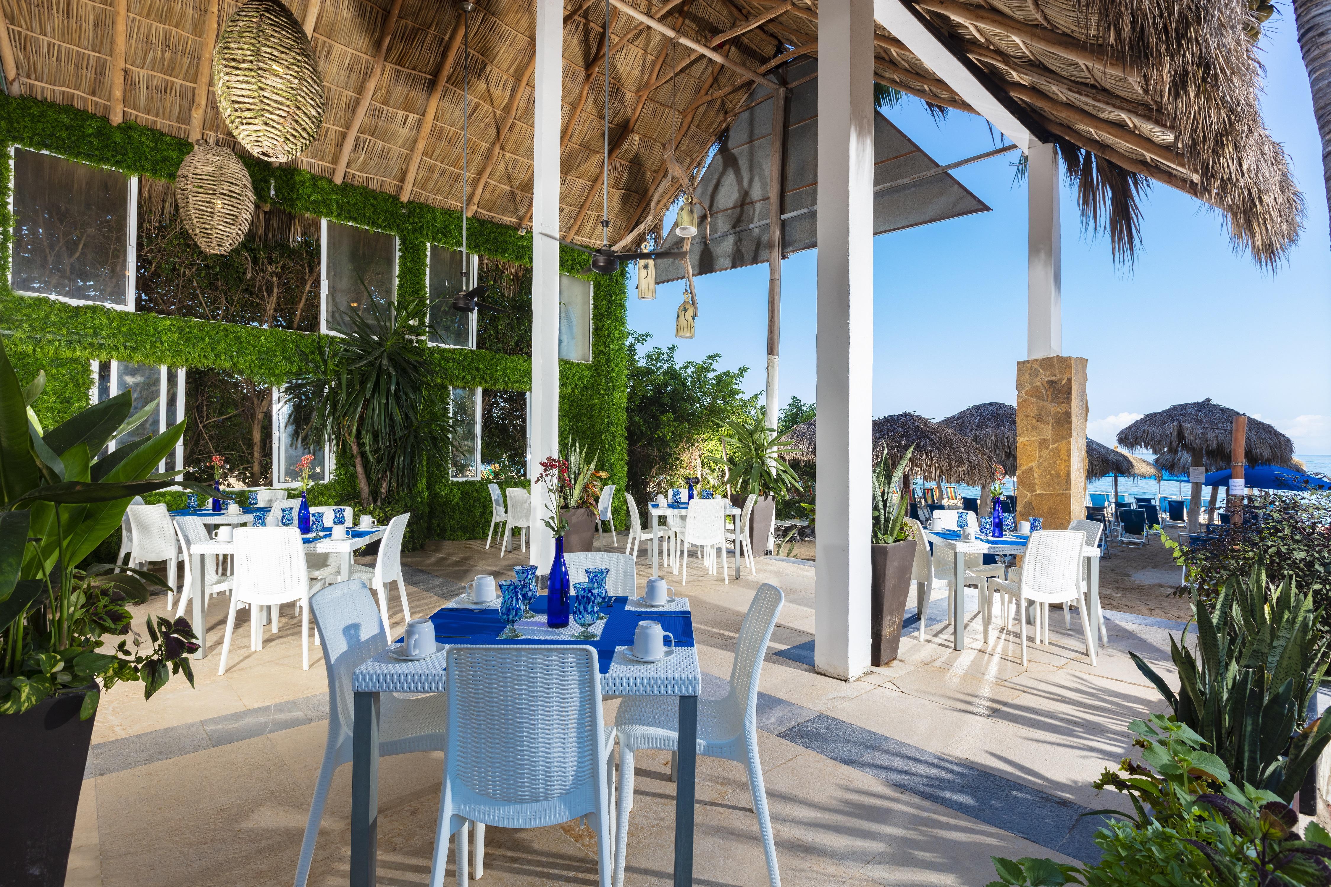 Blue Chairs Beachfront Resort Puerto Vallarta - Adults Only ภายนอก รูปภาพ