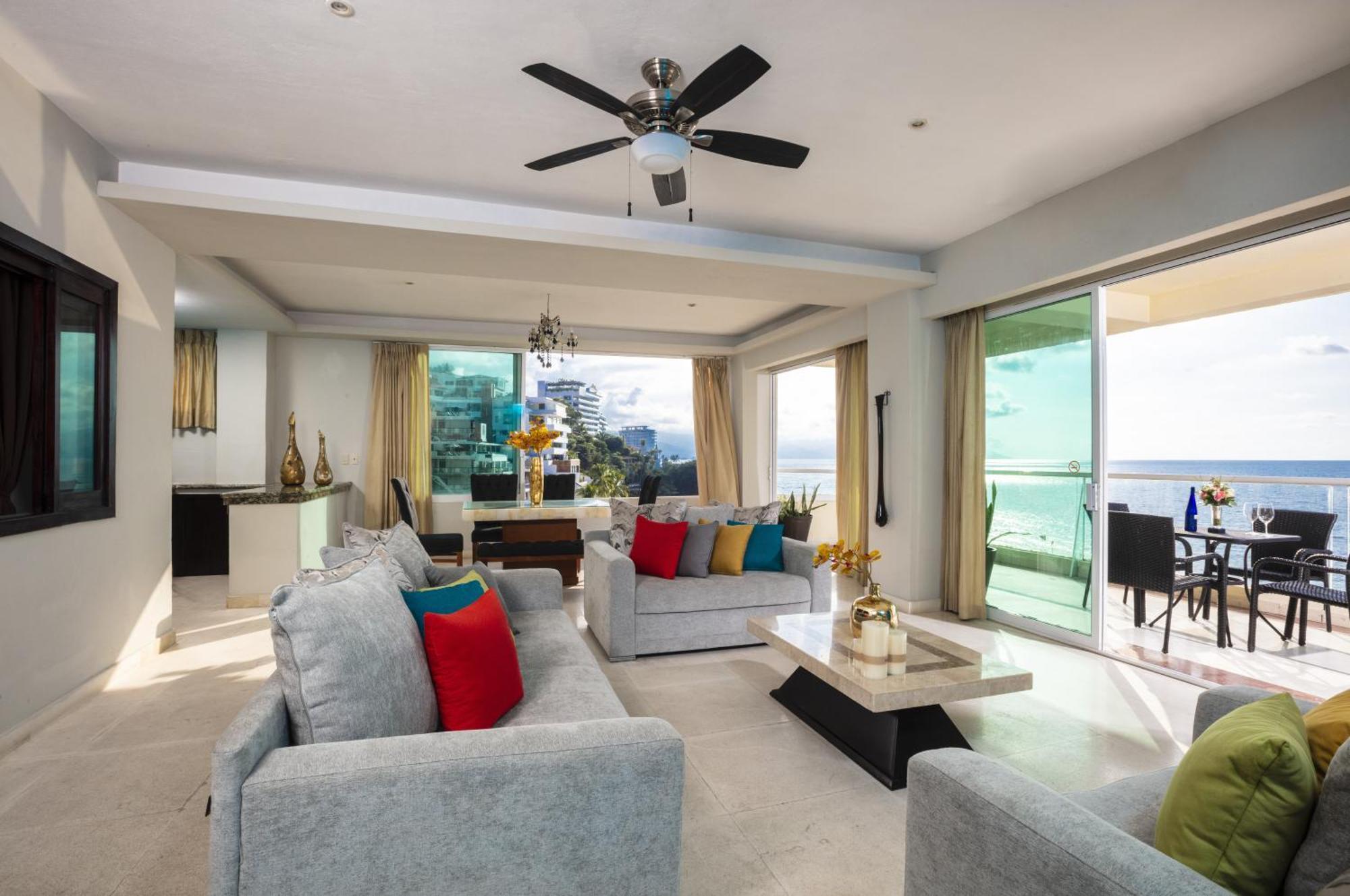 Blue Chairs Beachfront Resort Puerto Vallarta - Adults Only ภายนอก รูปภาพ