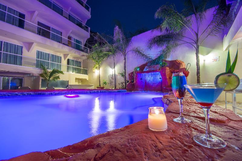 Blue Chairs Beachfront Resort Puerto Vallarta - Adults Only ภายนอก รูปภาพ